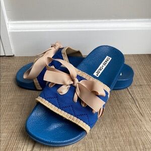 EUC Chase and Chloe Blue Ribbon Bow Slides
